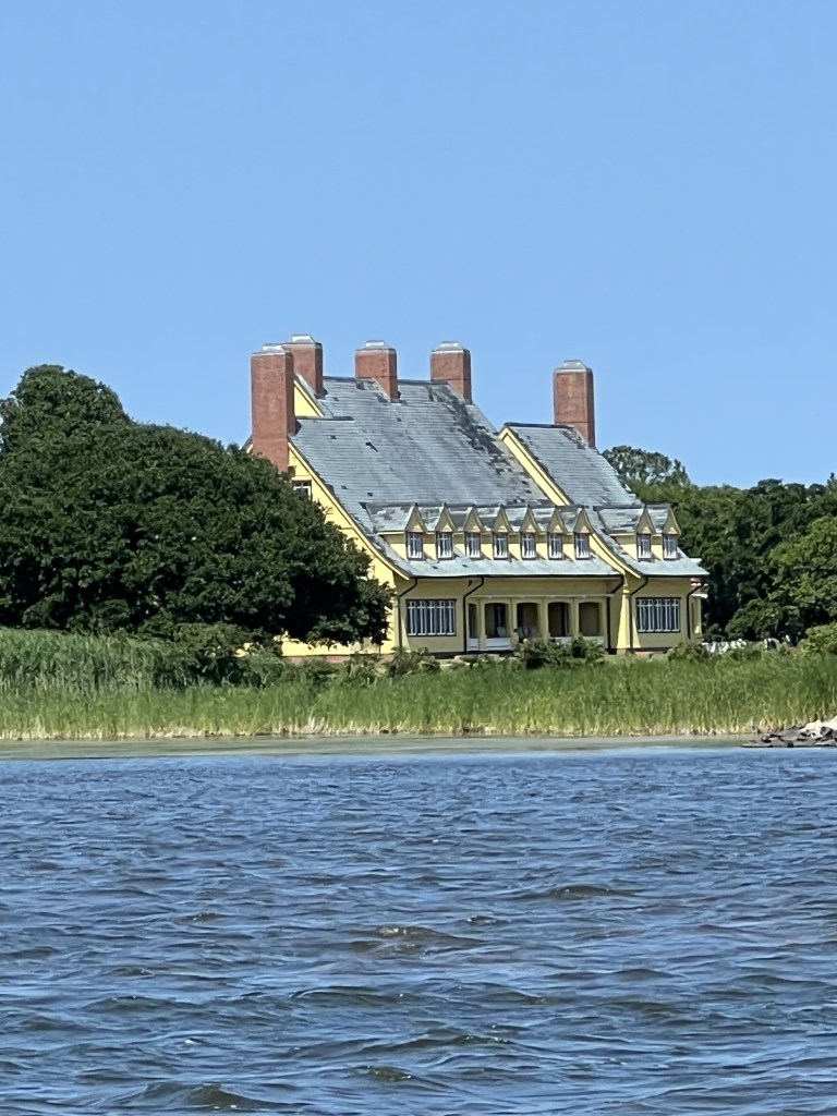Whalehead Club